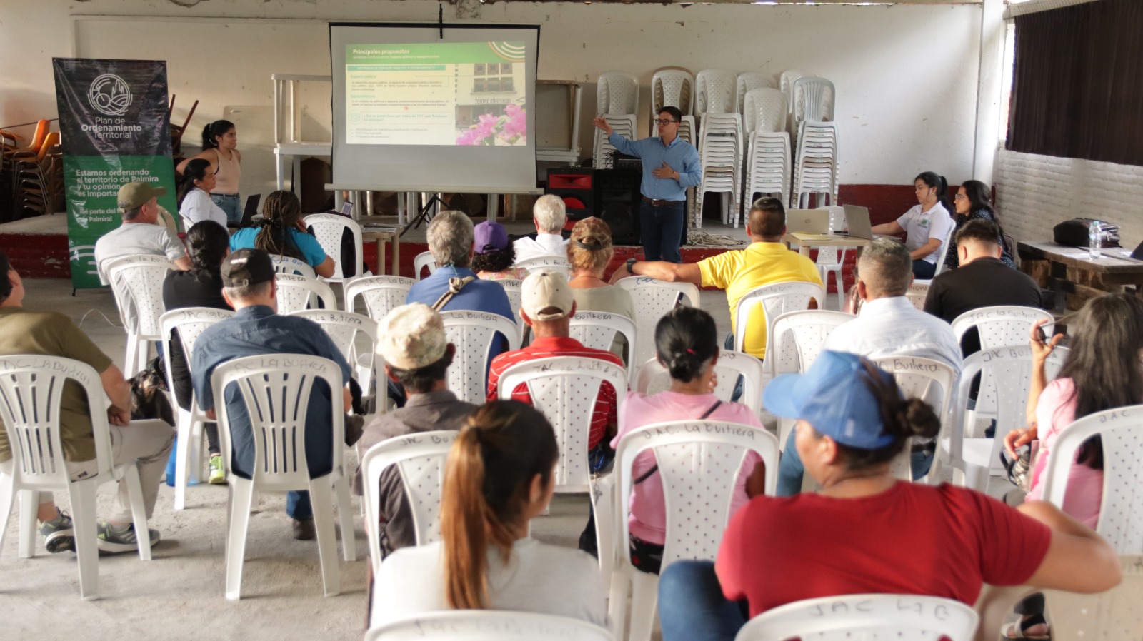 ¡Socializamos el nuevo POT con los habitantes de Aguaclara y Ayacucho! -