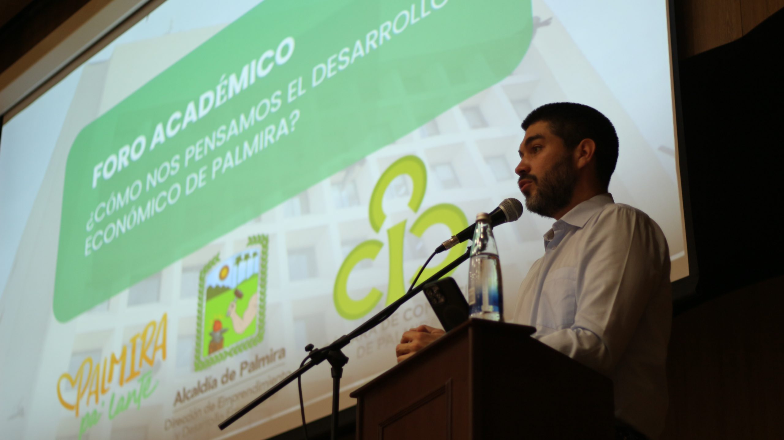 Así se llevó a cabo el Foro Académico ‘¿Cómo nos pensamos el Desarrollo Económico de Palmira?’ ¡conoce los detalles! -