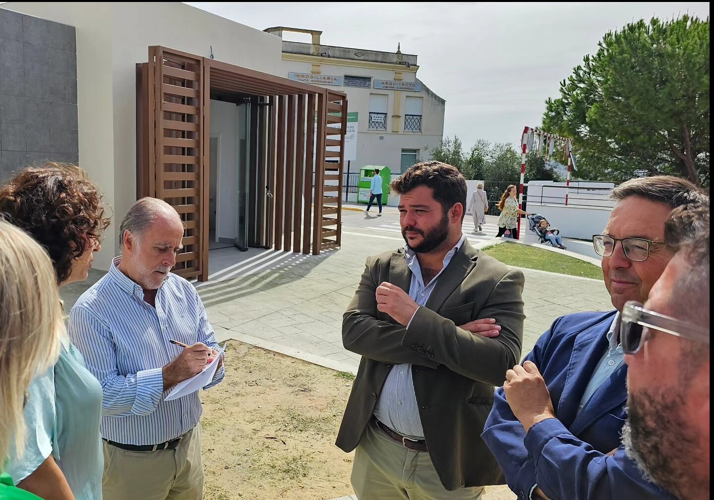 El Ayuntamiento de Arcos recepciona el kiosco-bar del Paseo de Andalucía
