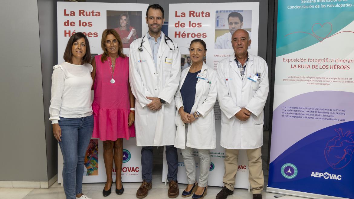 El Hospital de La Princesa inaugura una exposición dedicada a los pacientes portadores de válvulas cardíacas y a los profesionales sanitarios que les tratan