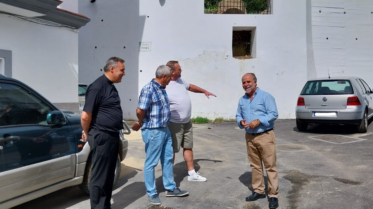 En busca de soluciones a problemas aparecidos en las calles Hoya y Tumba