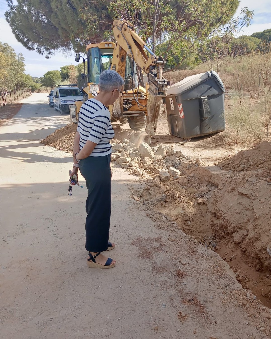En busca de una avería de agua en la barriada San Marcos
