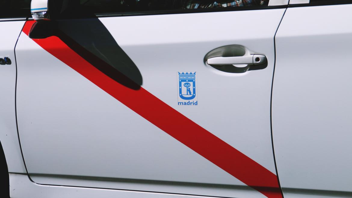 La Comunidad de Madrid aprueba el nuevo Reglamento del Taxi que moderniza el sector y aumenta su calidad
