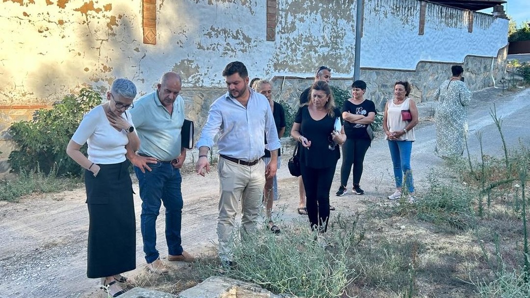 La barriada de Las Abiertas recibe la visita del Alcalde