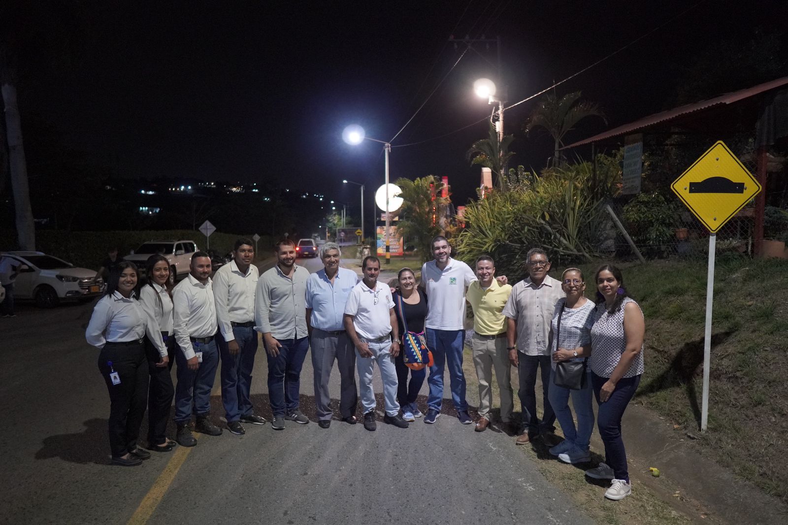 La vía Aguaclara-La Buitrera enciende la luz con 4.8 kilómetros iluminados -