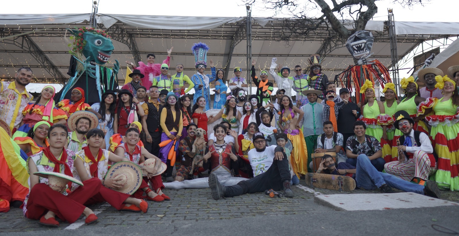 Con comparsas y caravanas inauguramos el Boulevard de las Artes, la Cultura y los Saberes del 29° Festival de las Artes Ricardo Nieto -