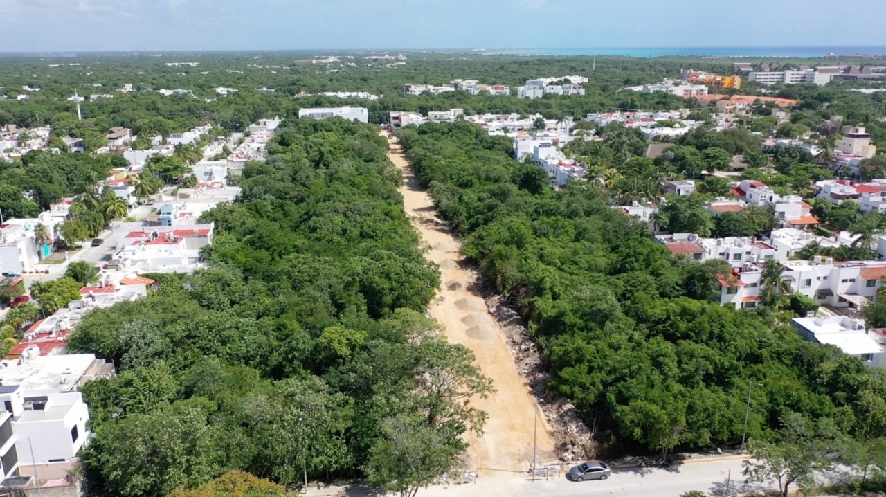 Construyen importante avenida para desahogue de tráfico – H. Ayuntamiento de Solidaridad