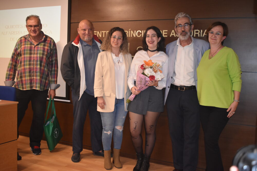 Jimena González descubre la importancia del barro y la alfarería en la obra de Cervantes
