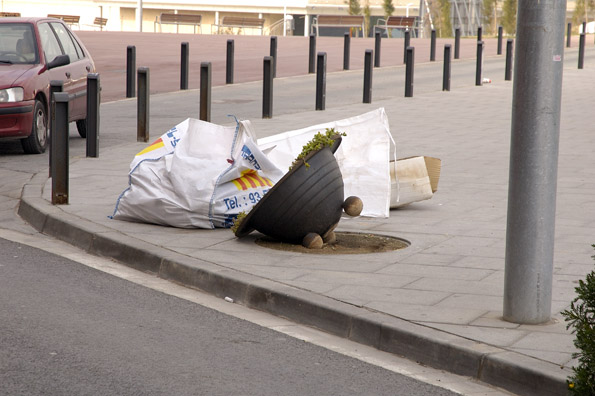 2.400 denuncias por abandonar basura en la vía pública y por actos incívicos