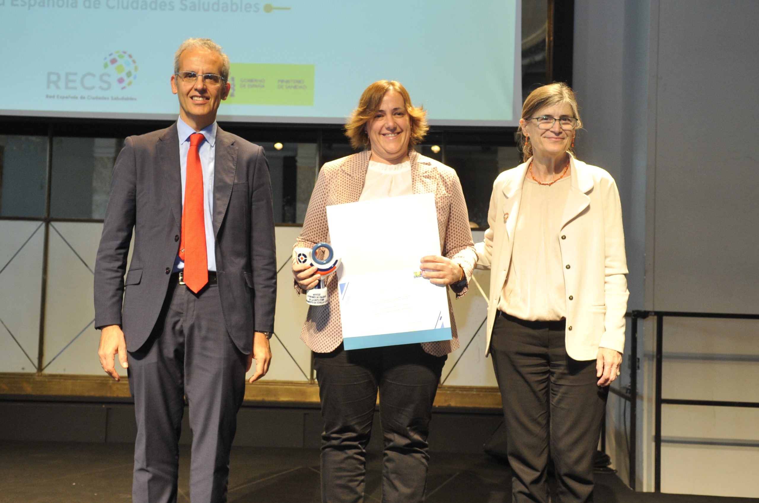 El Ayuntamiento recibe en Madrid el accésit de la Red Española de Ciudades Saludables por el proyecto de la Senda Ciclable-Paseo natural – Ayuntamiento Estella-Lizarra Udala