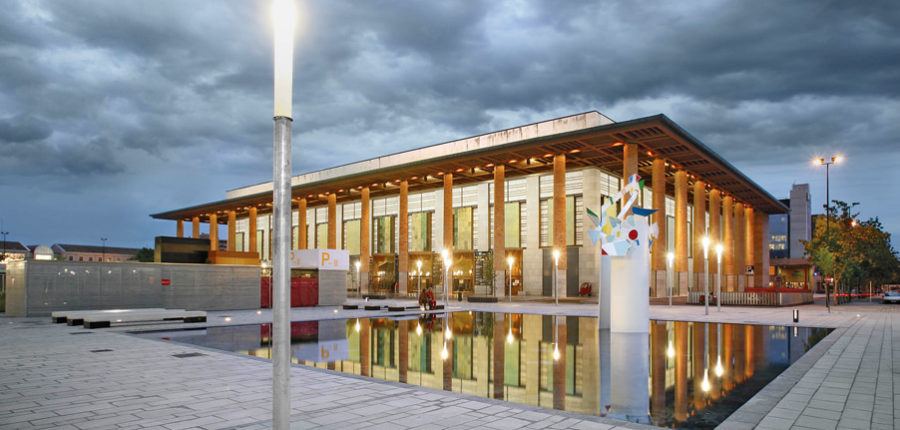 El Pleno Municipal muestra su parecer favorable a conceder la denominación Princesa Leonor al Auditorio de Zaragoza. Noticia. Ayuntamiento de Zaragoza