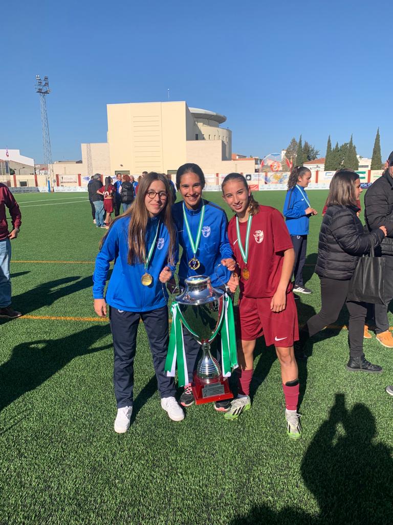 El deporte femenino, Cazallero y de la comarca sigue consiguiendo éxitos. – Cazalla de la Sierra