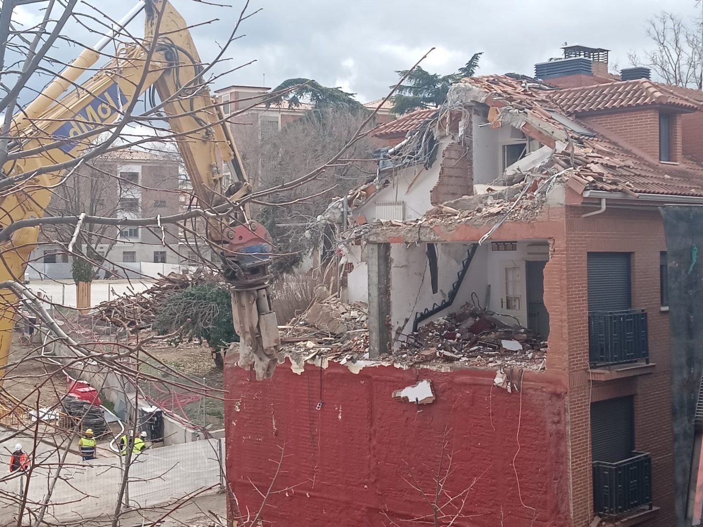 Javier Corpa, alcalde: “La Comunidad de Madrid es la única administración responsable y con competencias sobre la infraestructura de Metro, y no está cumpliendo con San Fernando de Henares (…). Nuestros/as vecinos/as no son de segunda, y el Gobierno regional debe responder por este grave problema que nos han generado”