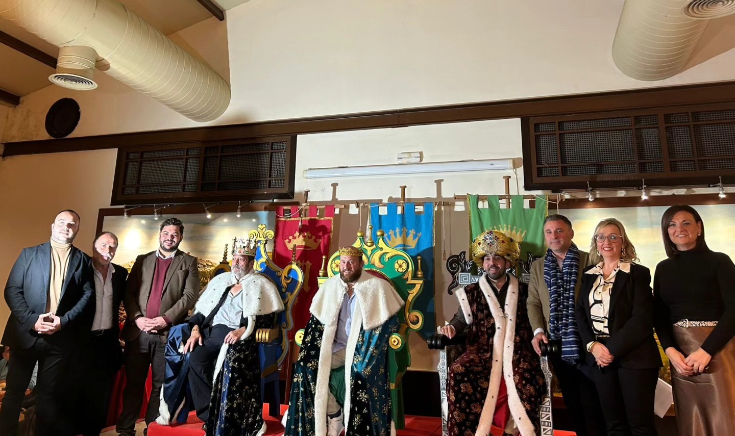 Coronados los representantes de la Navidad arcense