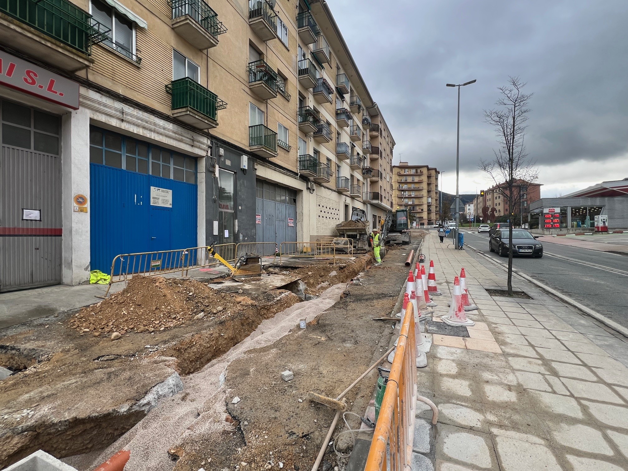 El Ayuntamiento adjudica las obras de urbanización de un tramo de la calle Carlos VII para mejorar la seguridad de los vecinos habilitando una acera de 2 metros de anchura – Ayuntamiento Estella-Lizarra Udala