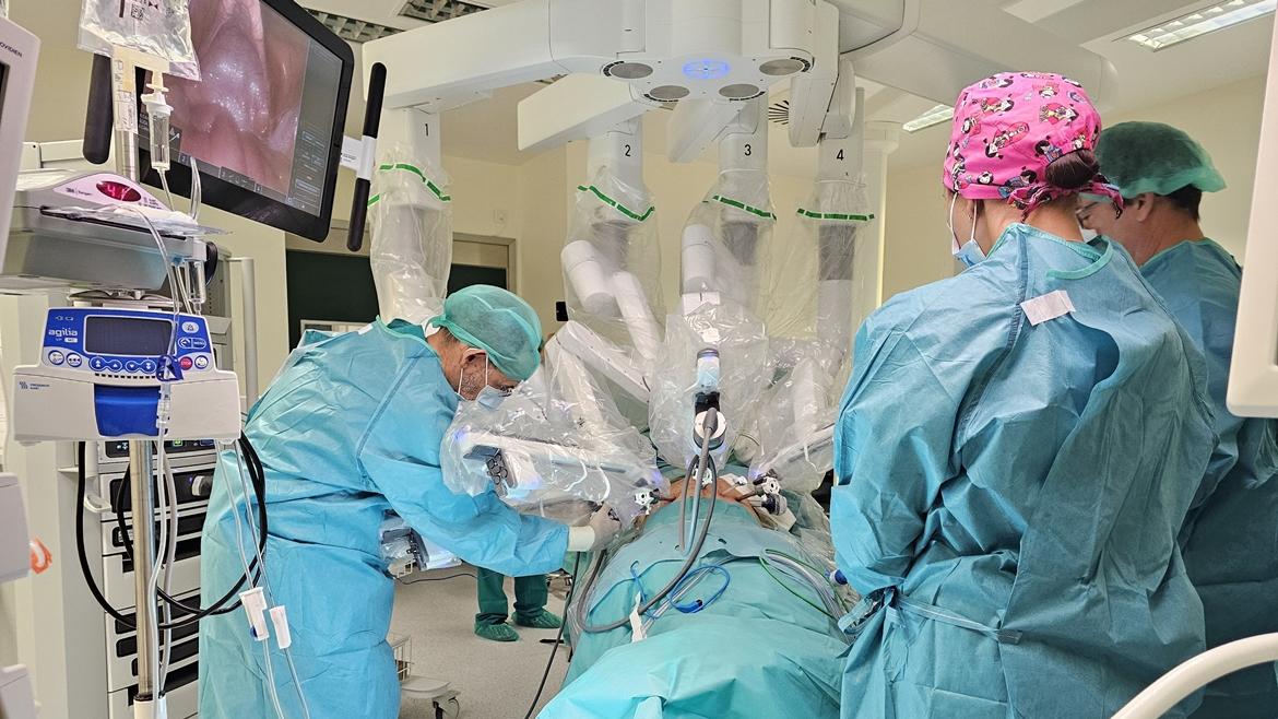 El Hospital 12 de Octubre de Madrid inicia el desarrollo de la cirugía robótica