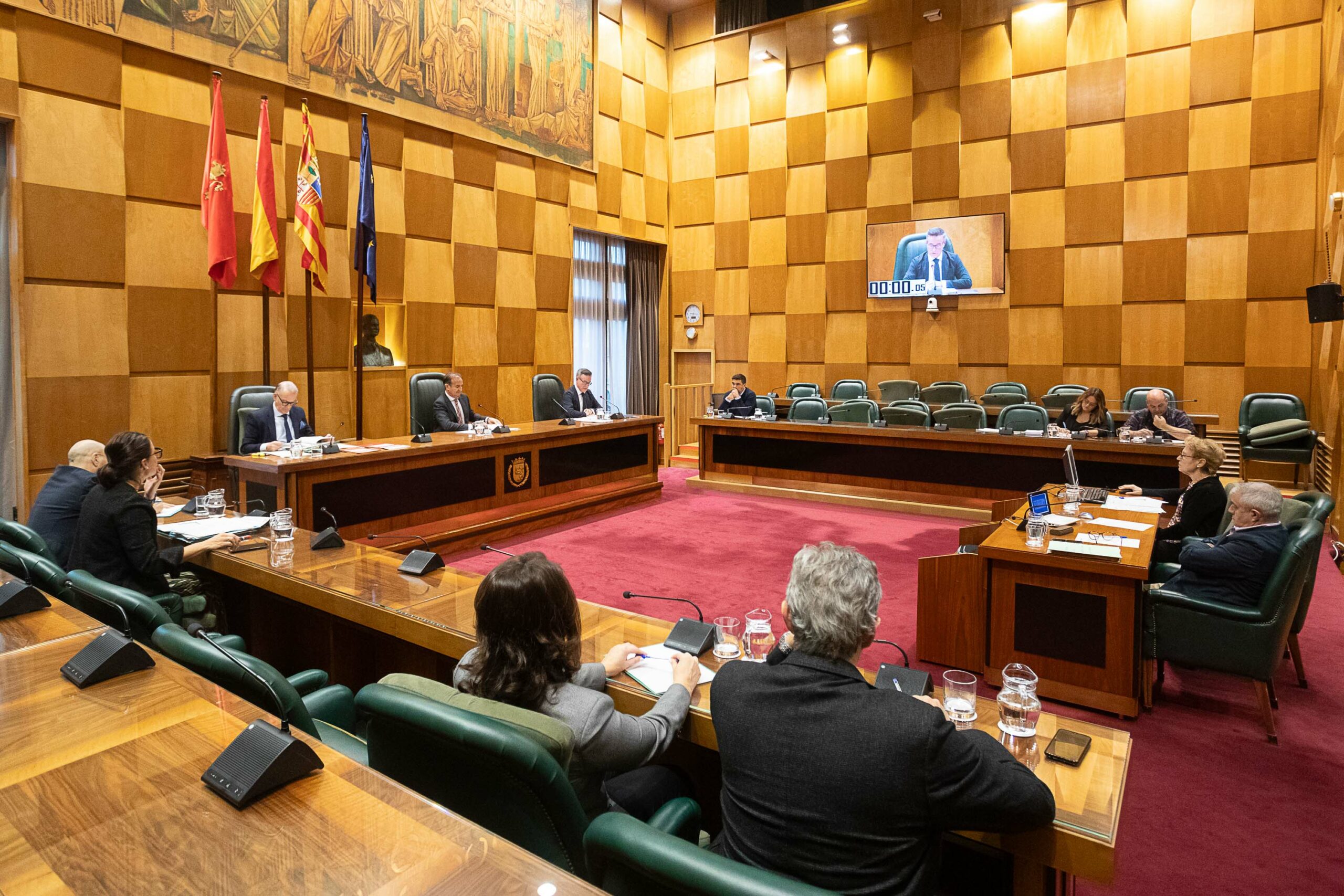 La Comisión de Presidencia da luz verde al expediente para conformar la sociedad mercantil que explotará y gestionará de la nueva Romareda. Noticia. Ayuntamiento de Zaragoza