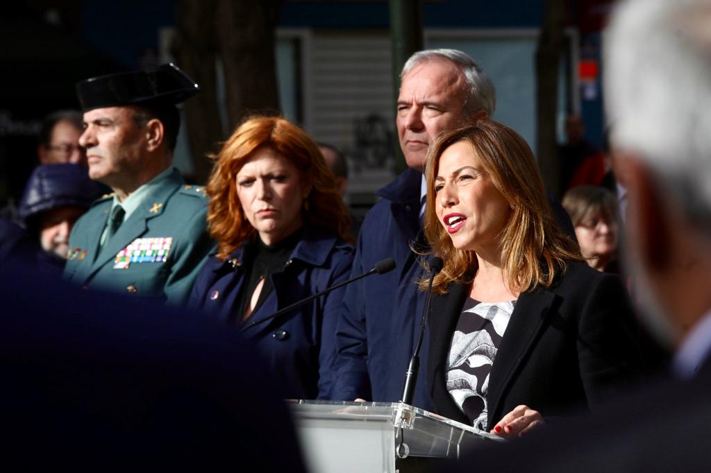 La alcaldesa Natalia Chueca exige 'memoria, justicia y dignidad' en el 36 aniversario del atentado contra la Casa Cuartel de Zaragoza. Noticia. Ayuntamiento de Zaragoza