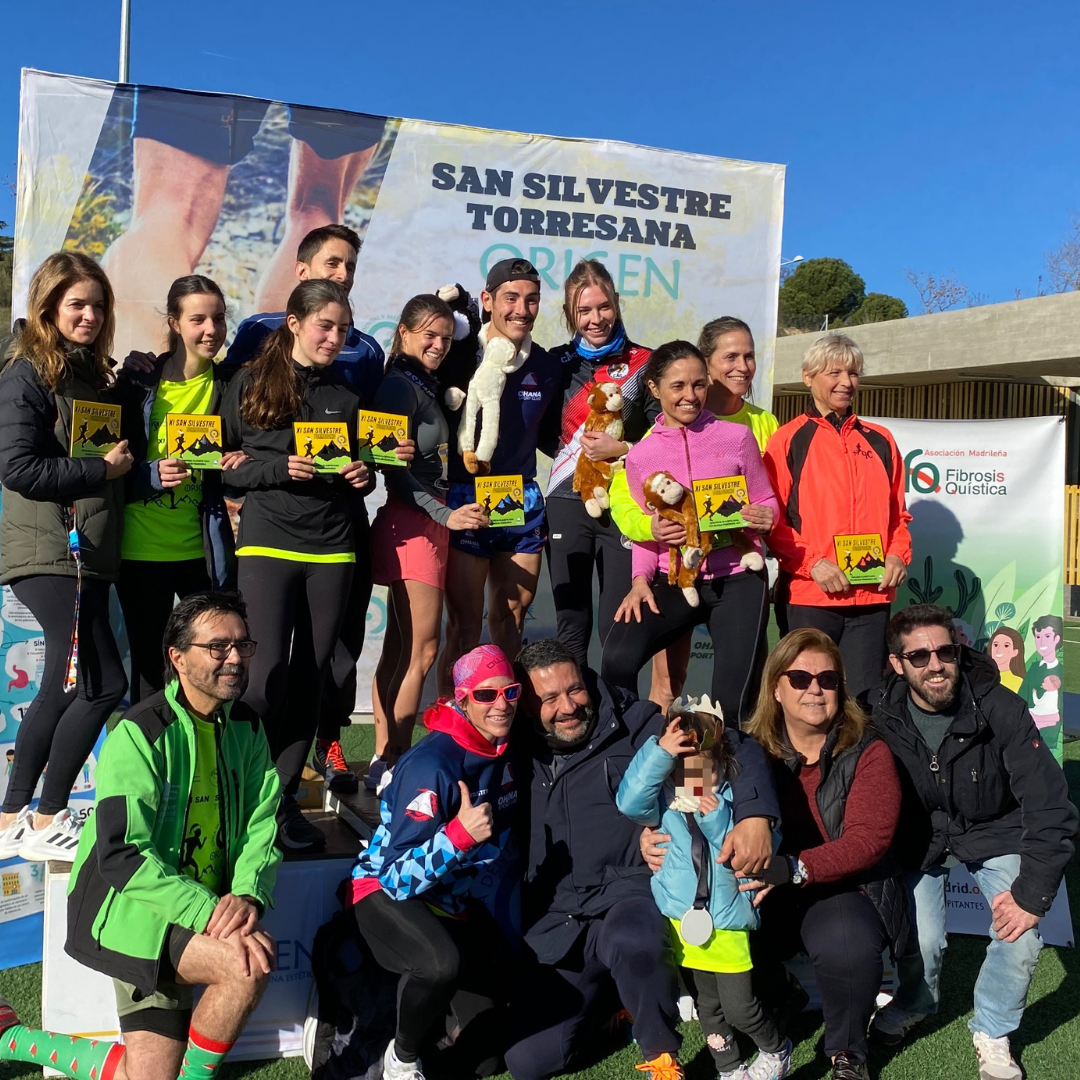 Más de 450 corredores participaron en la XI San Silvestre Torresana