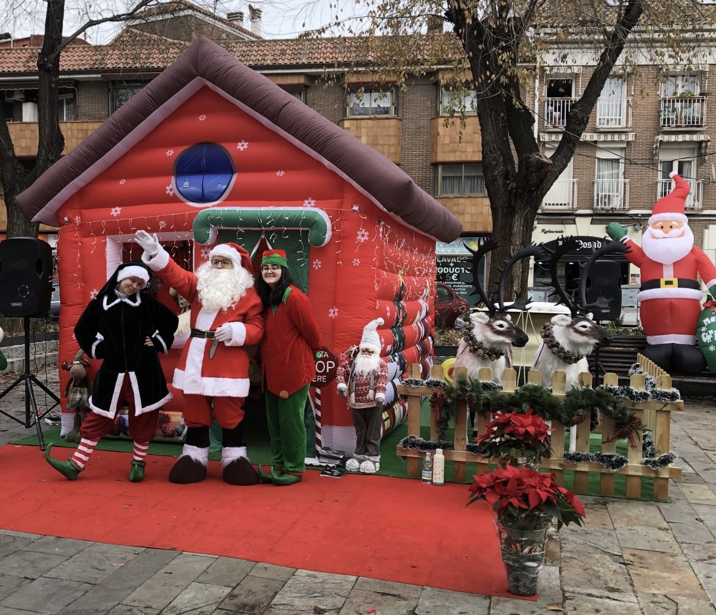 PAPA NOEL VISITA NUEVO BAZTAN
