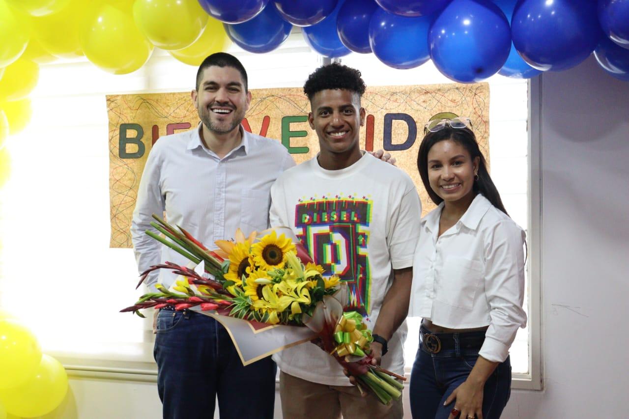 ¡El Imder se vistió de fiesta! Así recibimos al palmirano Kevin Santiago Quintero, campeón mundial en el Keirin de ciclismo de pista
