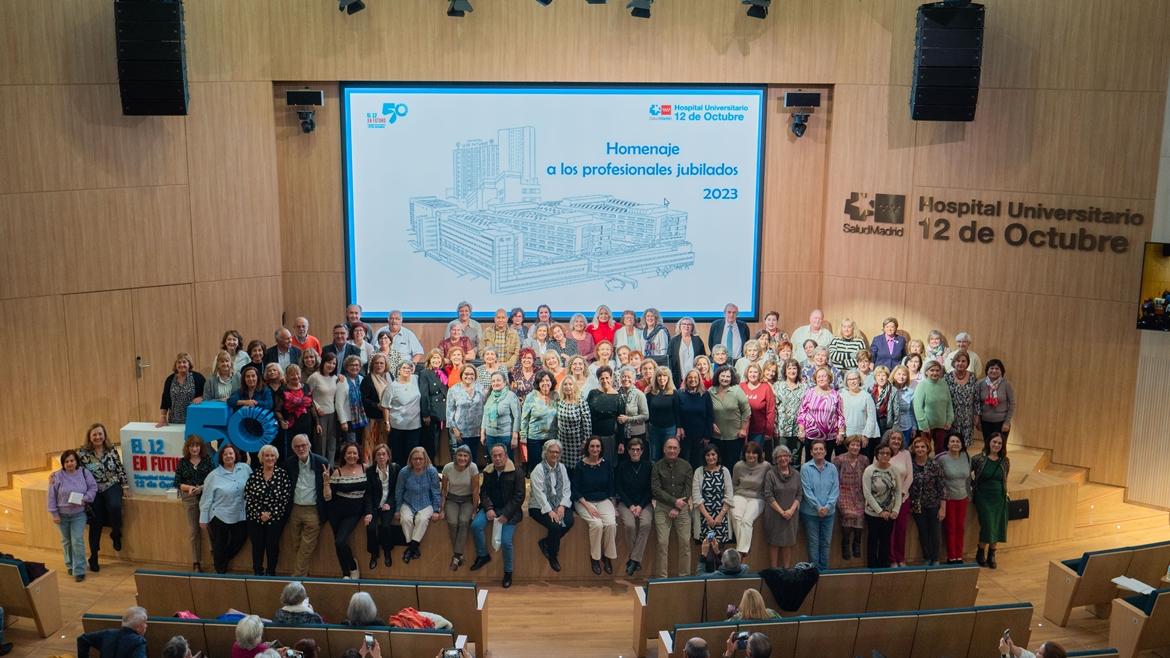 El Hospital 12 de Octubre celebra un homenaje a los profesionales jubilados durante 2023