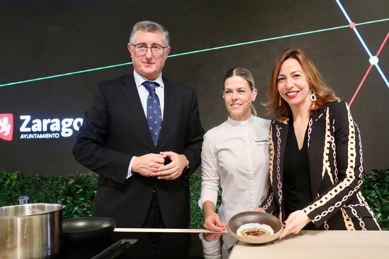 La alcaldesa Natalia Chueca celebra en FITUR el crecimiento turístico de Zaragoza en 2023 y proyecta el mensaje de que 'Zaragoza sabe bien'. Noticia. Ayuntamiento de Zaragoza