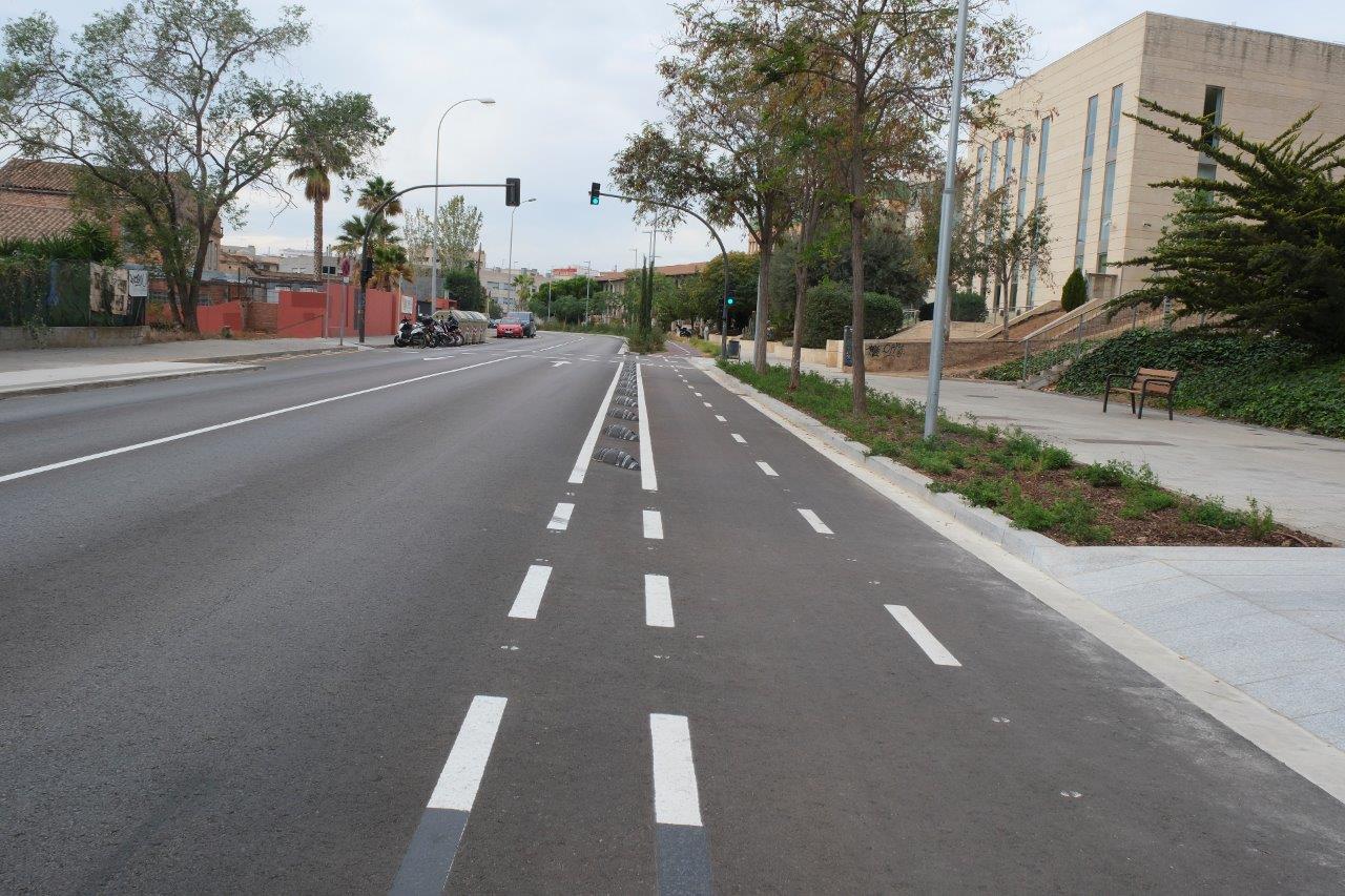 La avenida dels Alps finaliza su transformación en un eje verde y cívico
