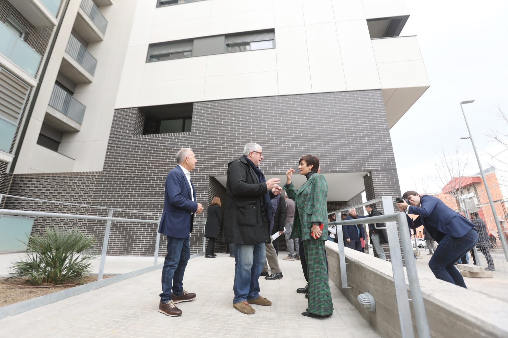 La ministra de Vivienda y Agenda Urbana visita Cornellà de Llobregat para conocer el avance de proyectos de vivienda social