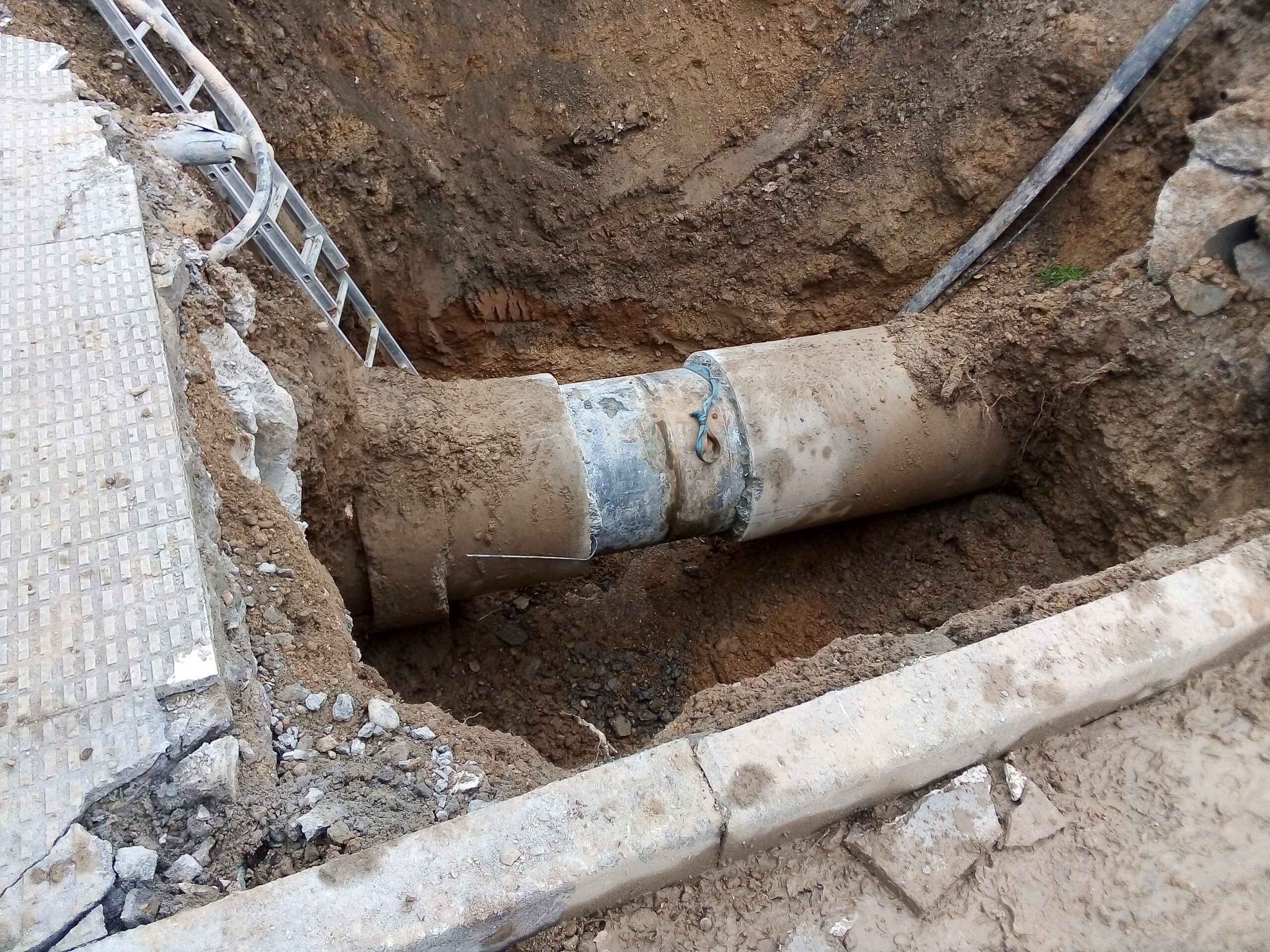 La renovación de la tubería arterial de paseo de Sagasta llega a una fase decisiva con las obras en el cruce de Camino de las Torres y Juan Pablo Bonet. Noticia. Ayuntamiento de Zaragoza