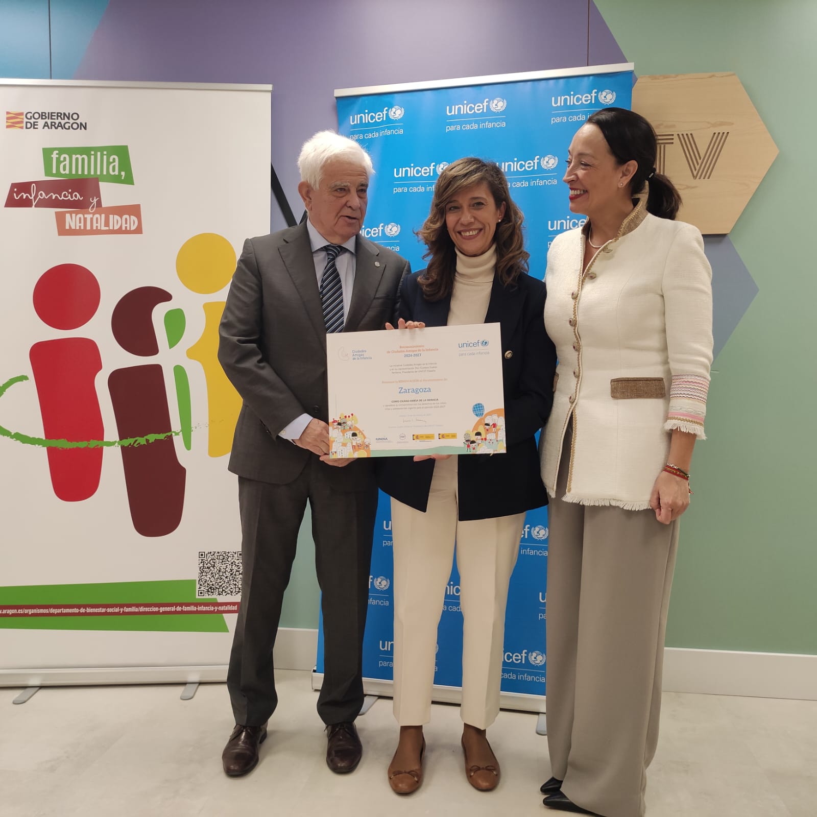 Unicef entrega a Zaragoza el sello de Ciudad Amiga de la Infancia. Noticia. Ayuntamiento de Zaragoza