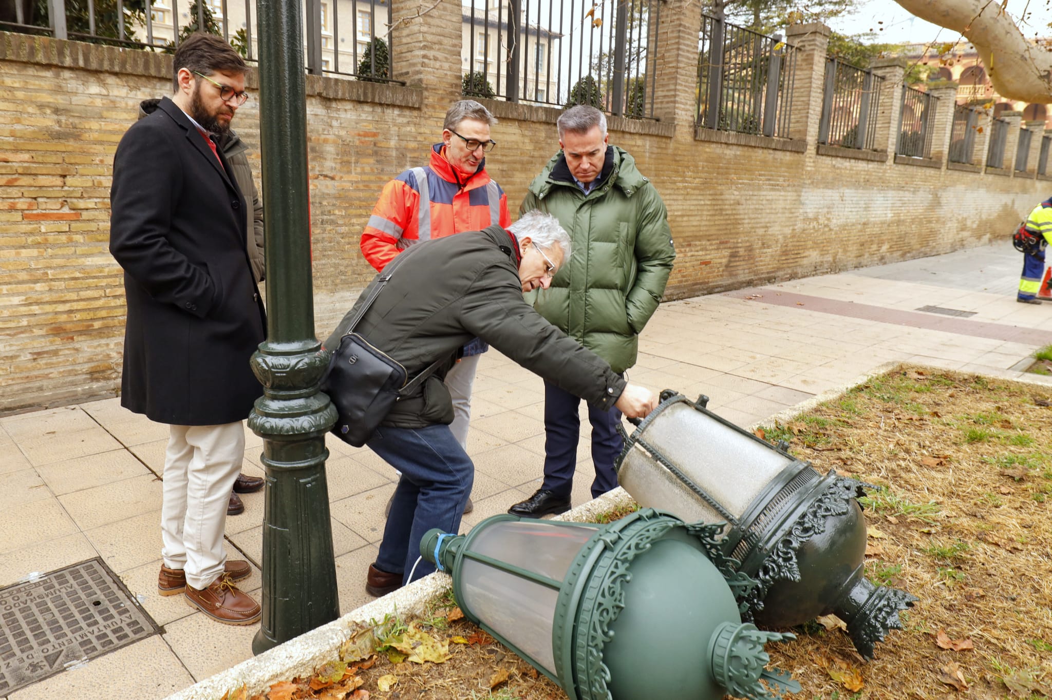 El Ayuntamiento avanza en la implantación del plan especial de alumbrado en Zamoray-Pignatelli para mejorar la seguridad y la escena urbana. Noticia. Ayuntamiento de Zaragoza