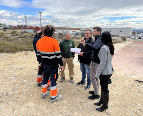 El Ayuntamiento proyecta e inicia la construcción de una zona verde de recreo con barbacoas, merendero y zonas de descanso