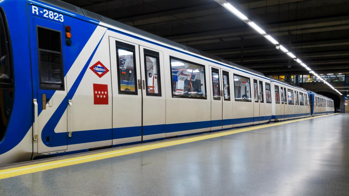 La Comunidad de Madrid renueva con tecnología inteligente las máquinas expendedoras de títulos de transporte en 19 estaciones de Metro