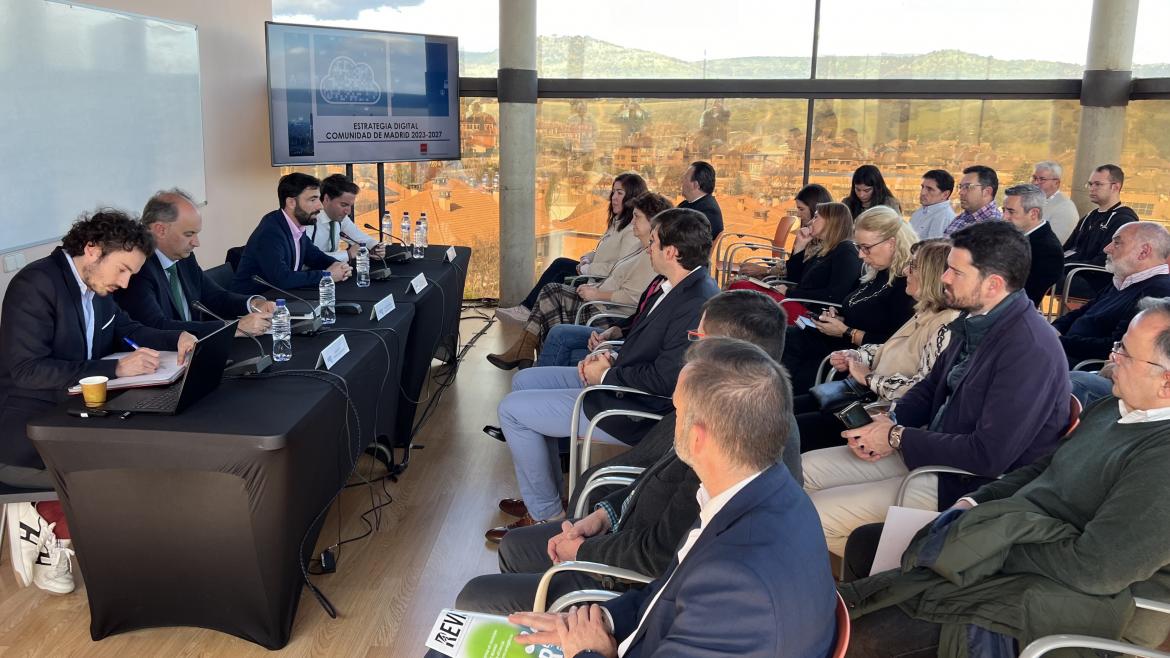 La Comunidad de Madrid suministrará equipos informáticos a municipios con menos de 20.000 habitantes para mejorar sus servicios públicos