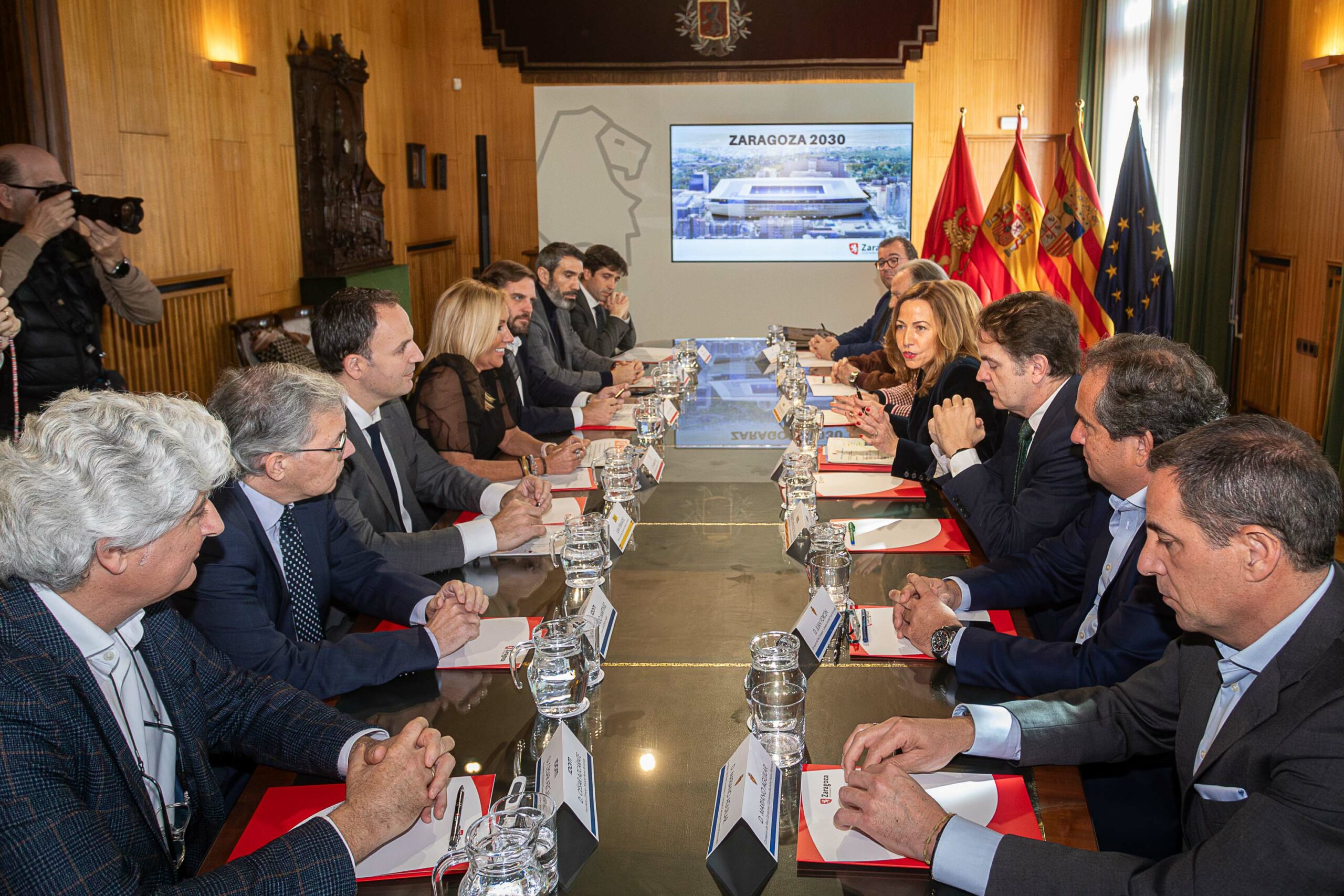 Zaragoza ratifica ante la RFEF la solvencia de su candidatura para ser sede del Mundial 2030. Noticia. Ayuntamiento de Zaragoza