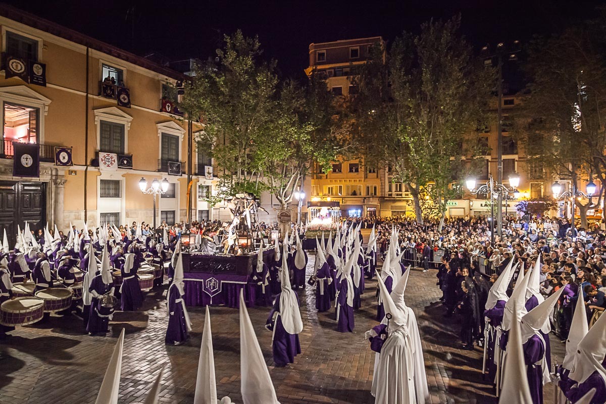 El Ayuntamiento de Zaragoza recibe un dossier con 150 elementos de Semana Santa para su uso museístico. Noticia. Ayuntamiento de Zaragoza