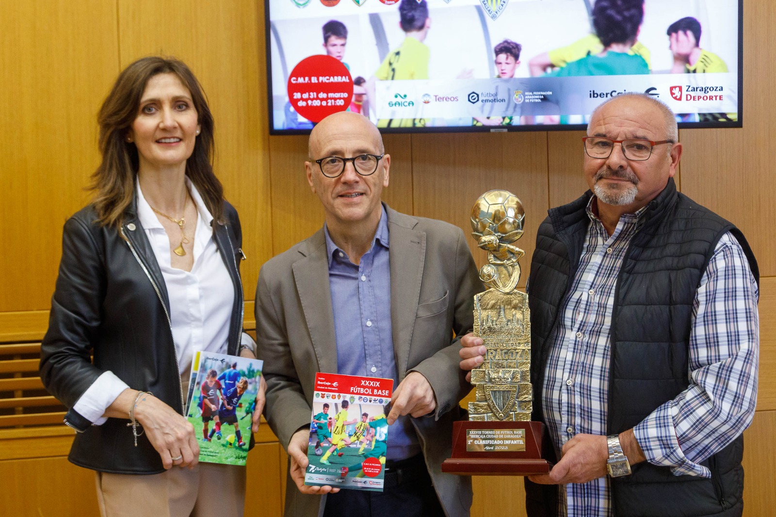 El Campo Municipal El Picarral celebra el XXXIX Torneo de Fútbol Base Ibercaja Ciudad de Zaragoza. Noticia. Ayuntamiento de Zaragoza