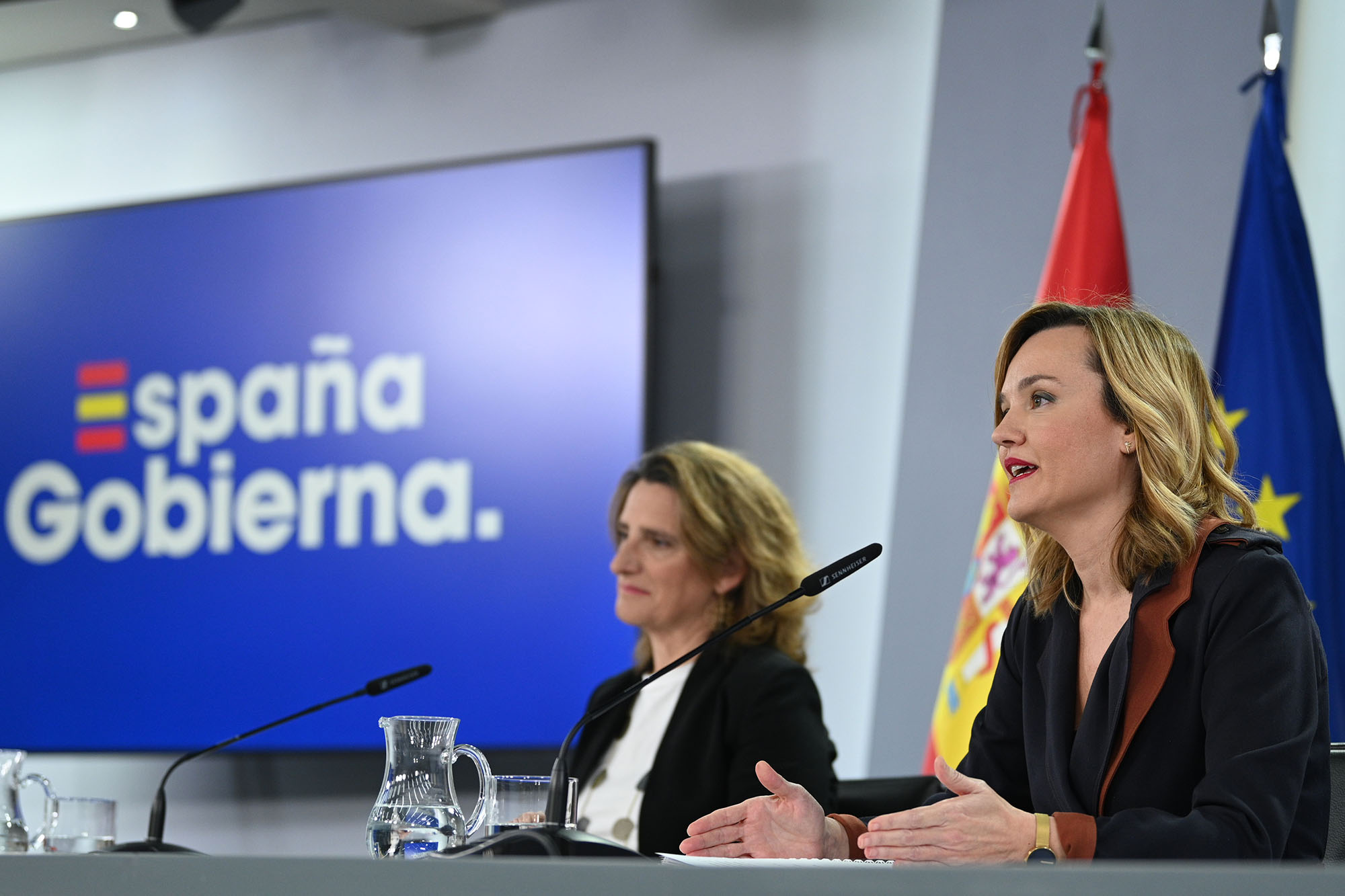 El Gobierno equipara las condiciones laborales de bomberos forestales y agentes forestales y medioambientales en todo el territorio