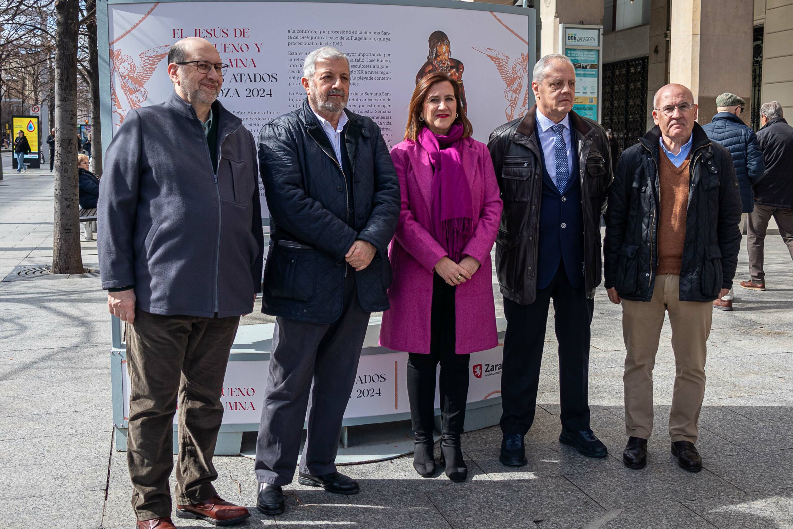 El Paseo Independencia acoge una exposición sobre la escultura de El Jesús Atado a la Columna, que cumple 75 años. Noticia. Ayuntamiento de Zaragoza