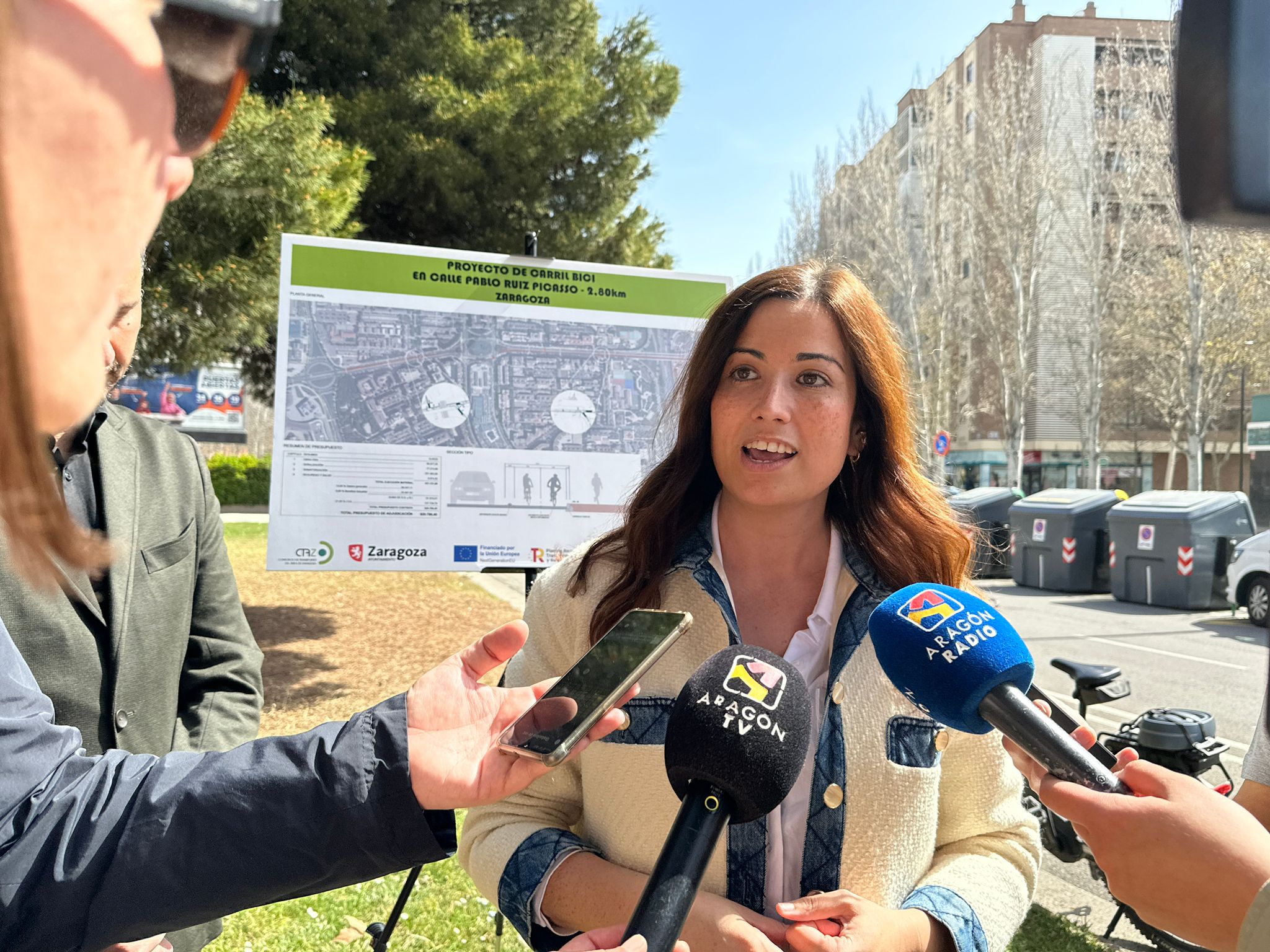 El carril bici de Pablo Ruiz Picasso, que se abre hoy al tráfico, se convierte en un eje principal para la movilidad ciclista del Actur. Noticia. Ayuntamiento de Zaragoza