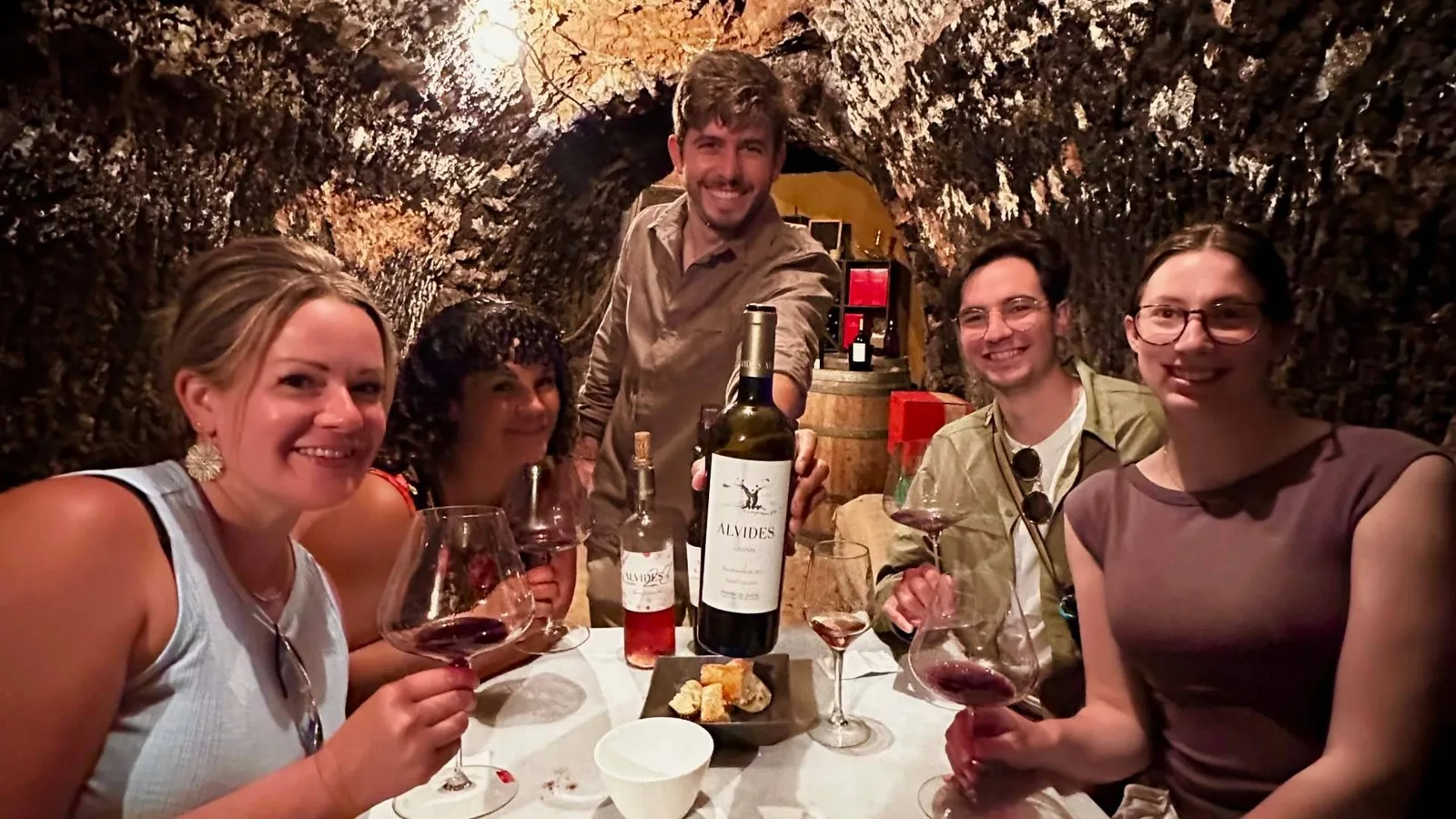 Tour de vinos frente a ir por cuenta propia; Wine Tours From Madrid explica el valor de una ruta organizada